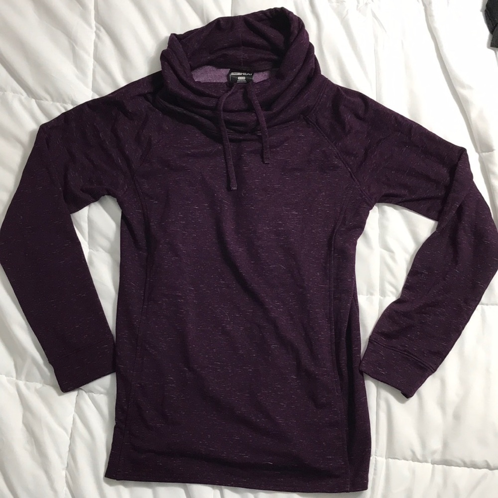 Purple athletic sweatshirt💜🌺😍